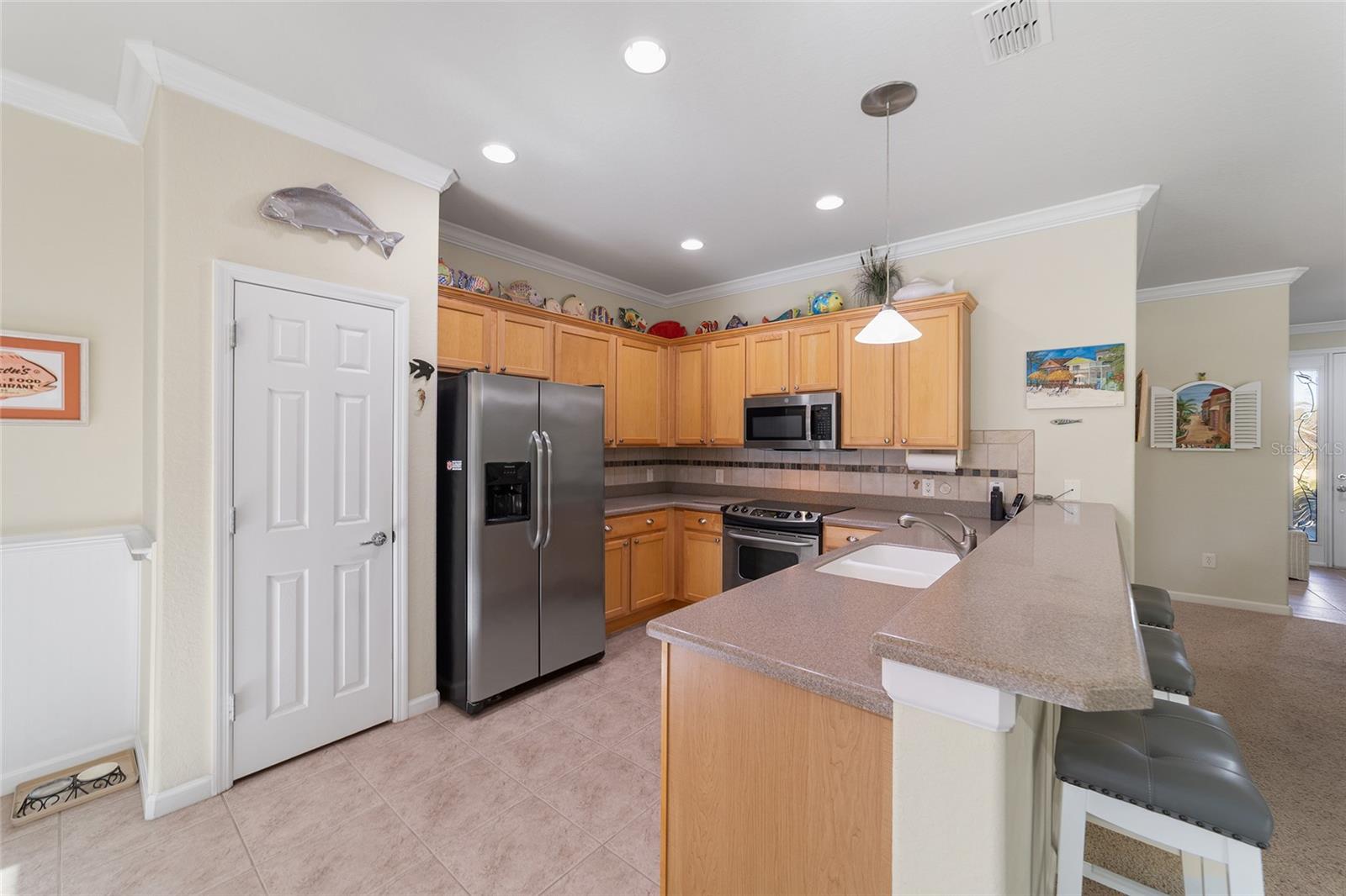 Image 14 of 54 For 9419 66th Loop