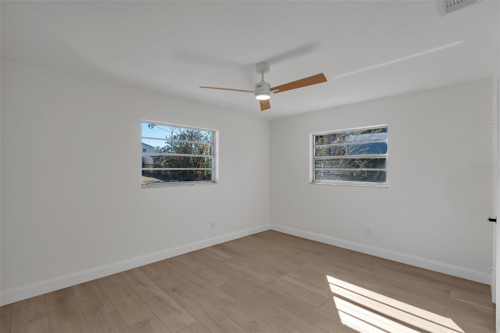 Image 23 of 30 For 1303 Charles Street