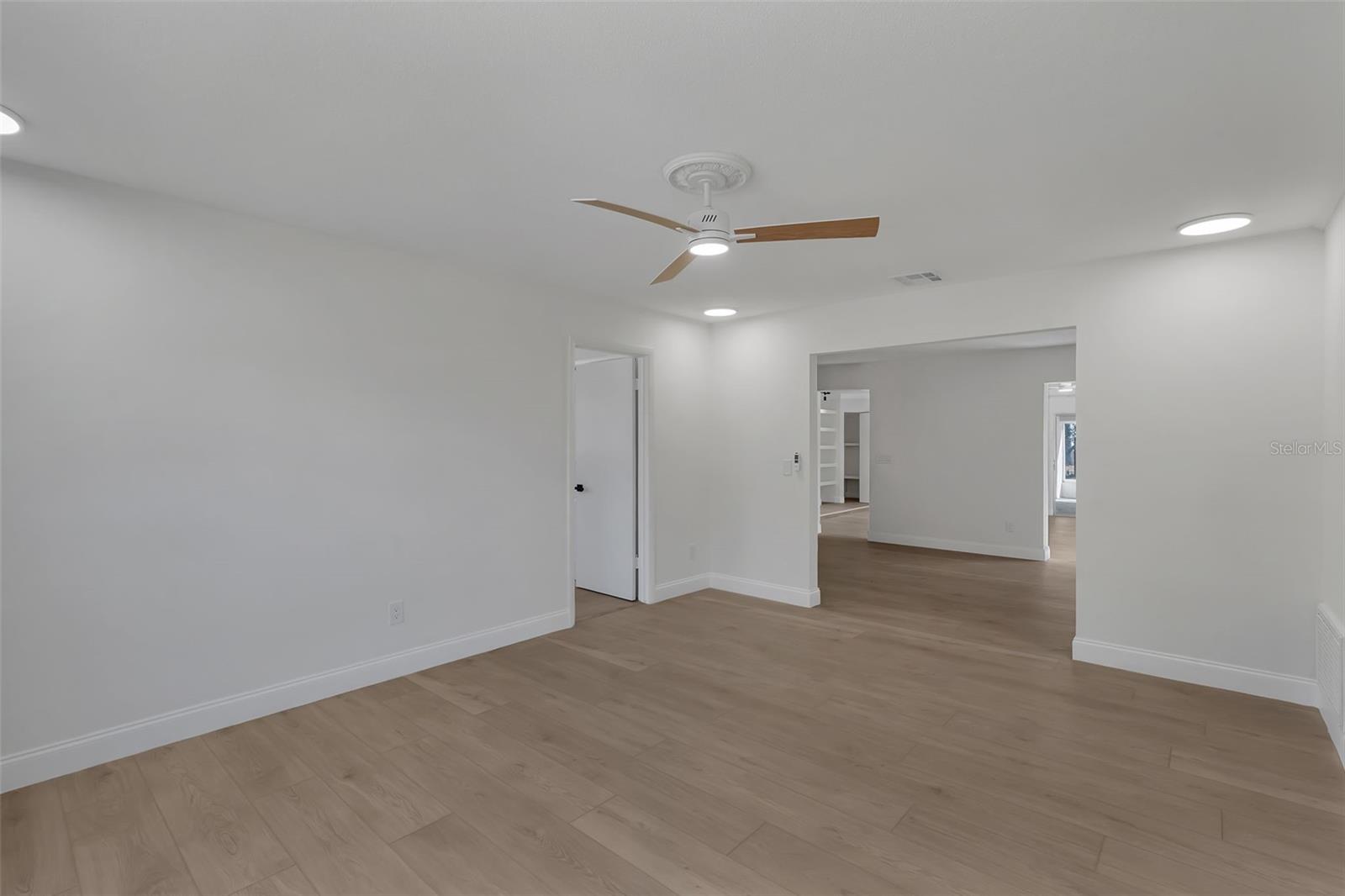 Image 3 of 30 For 1303 Charles Street