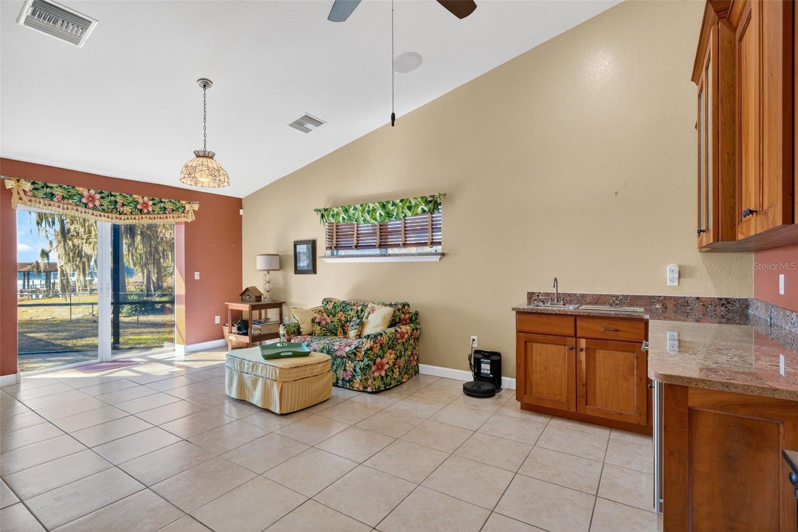 Image 23 of 61 For 115 Hunting Lodge Drive