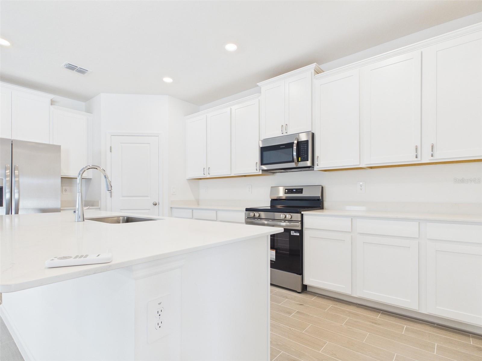 Image 33 of 48 For 8966 69th Terrace