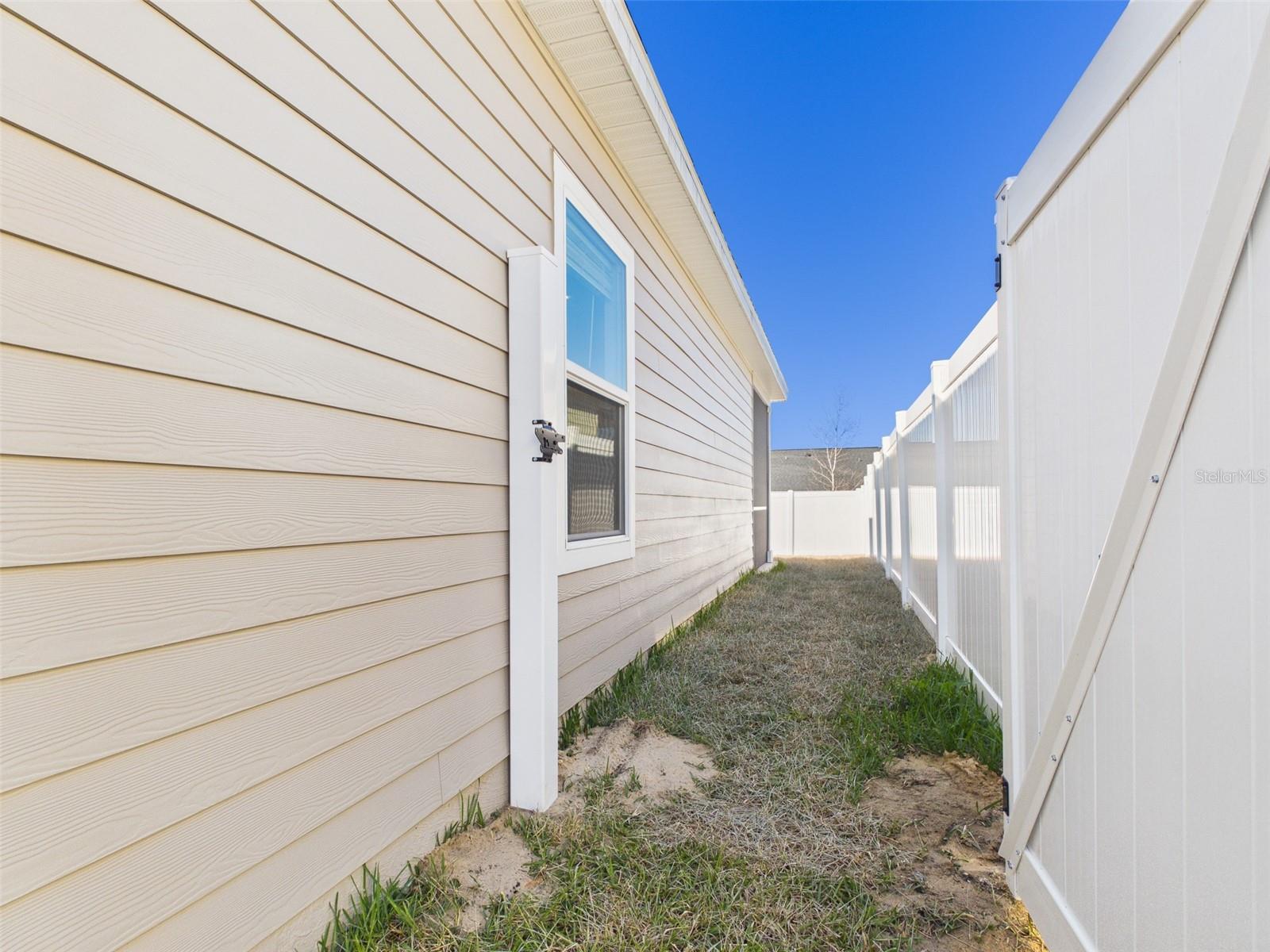 Image 5 of 48 For 8966 69th Terrace