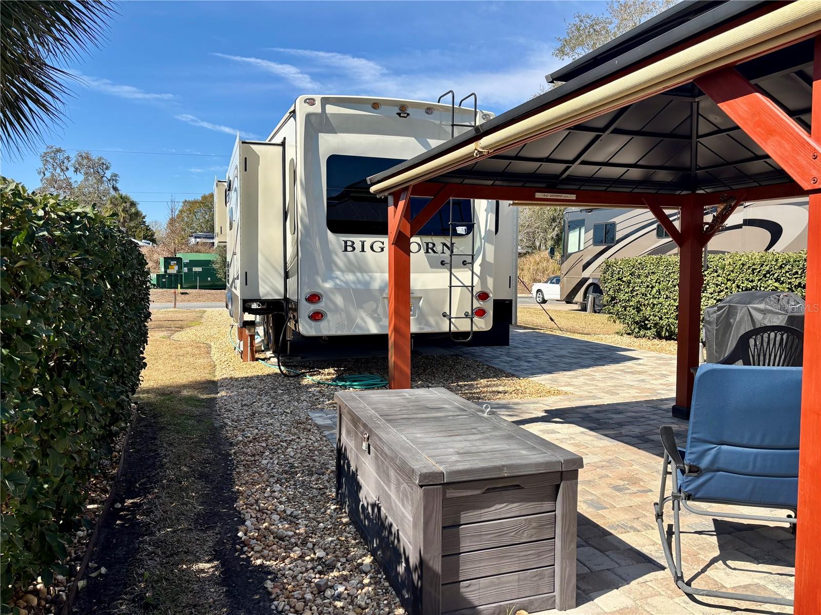 Image 14 of 88 For 3047 102nd Avenue Road