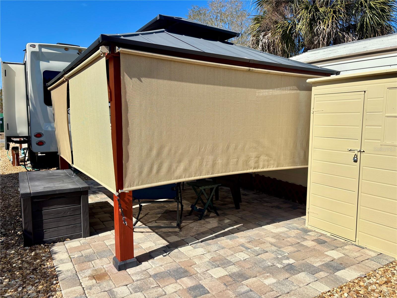 Image 17 of 88 For 3047 102nd Avenue Road