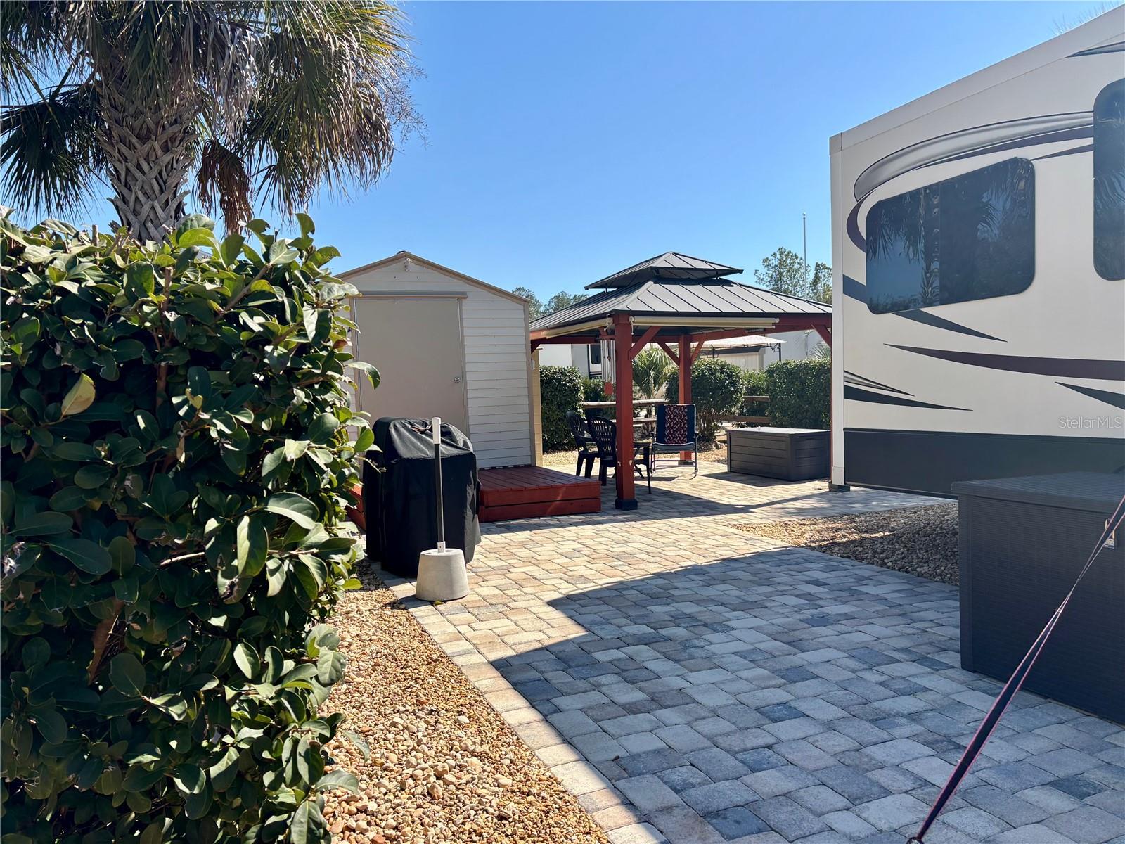 Image 5 of 88 For 3047 102nd Avenue Road