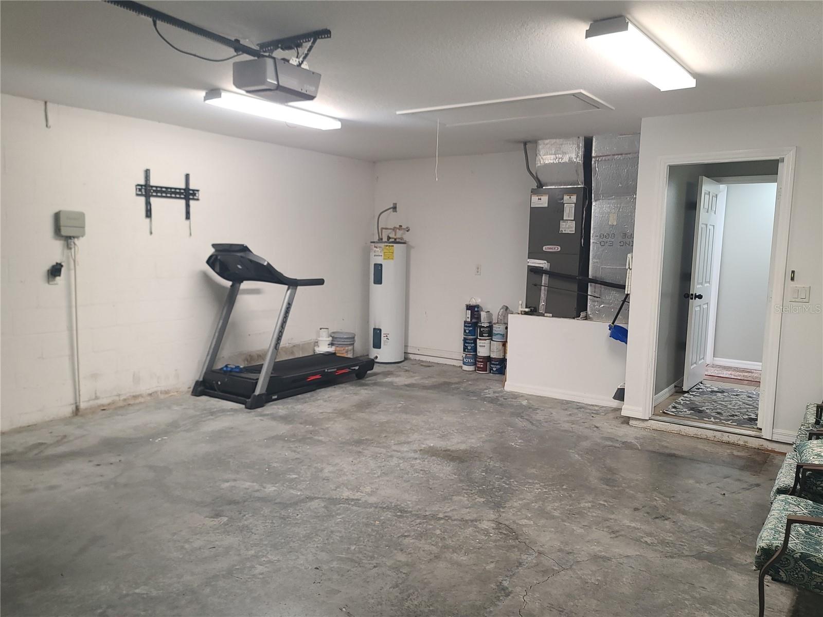 Image 28 of 48 For 6362 Walter Terrace