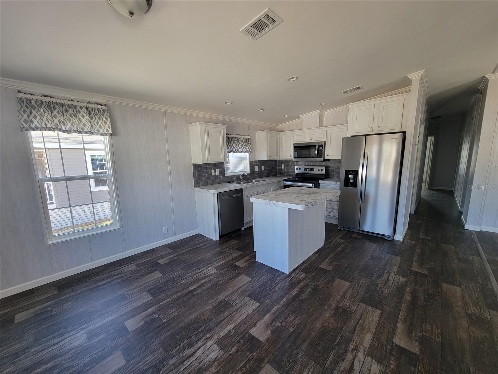 Image 3 of 10 For 10386 52 Court 8