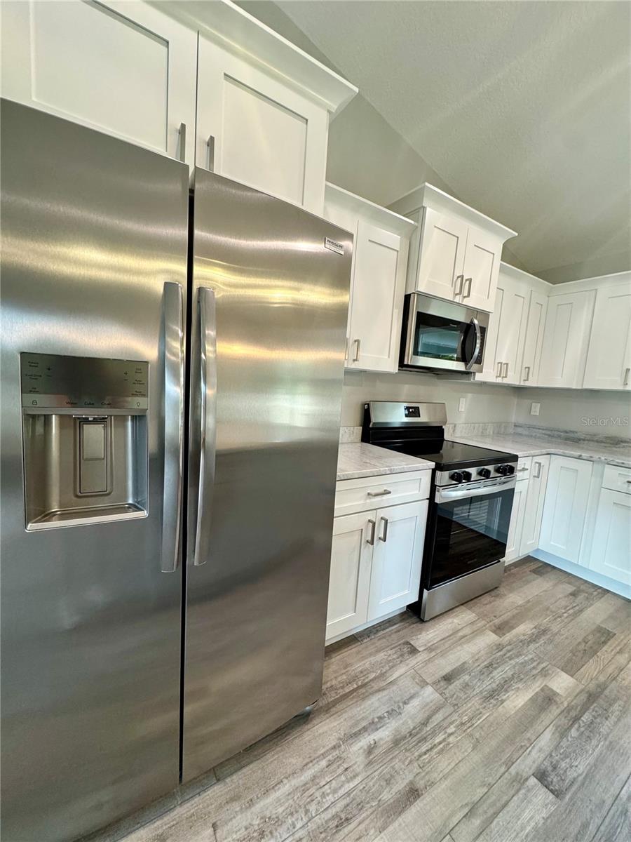 Image 6 of 23 For 11998 Condor Drive