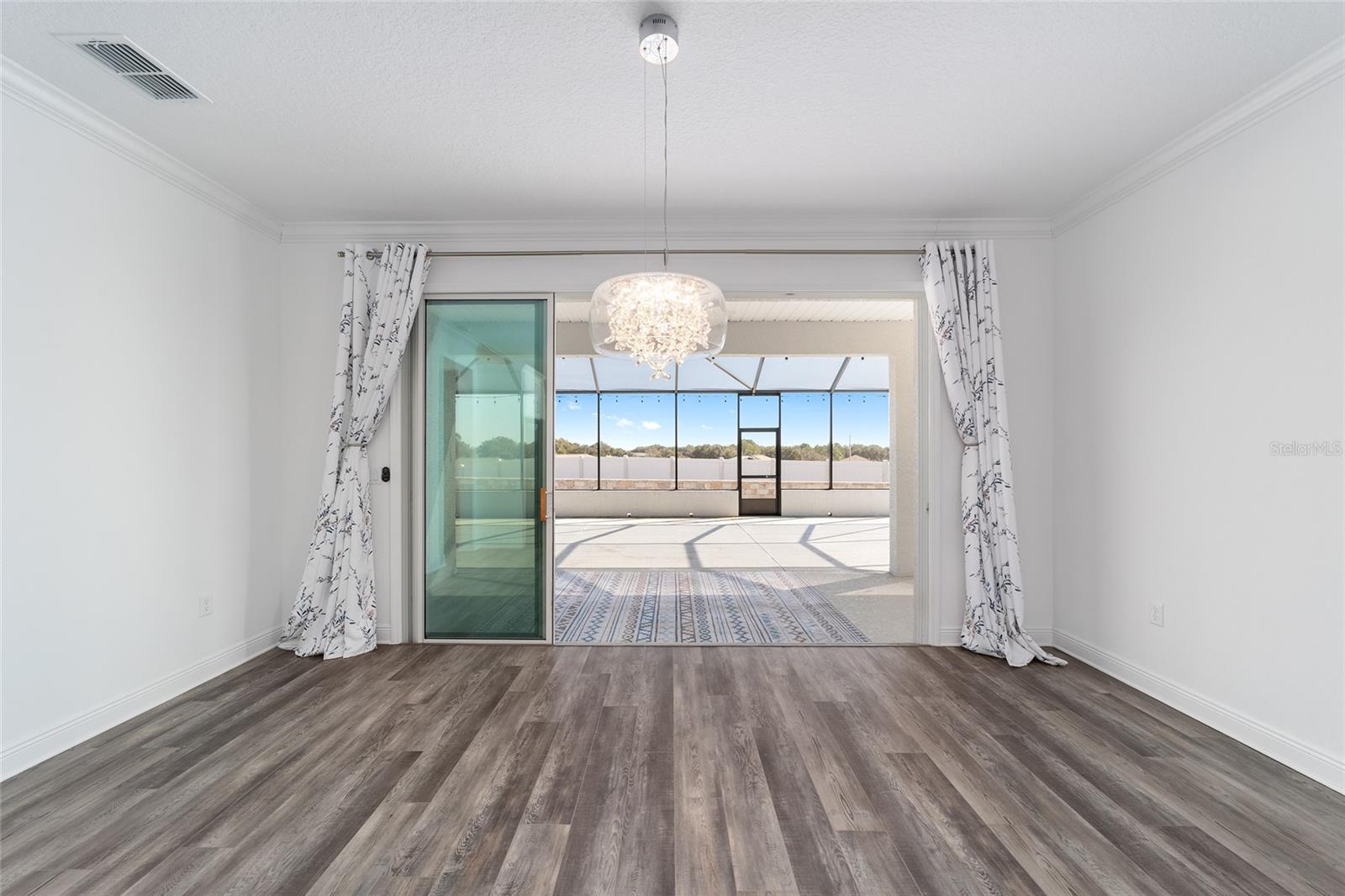 Image 23 of 42 For 9621 100th Terrace