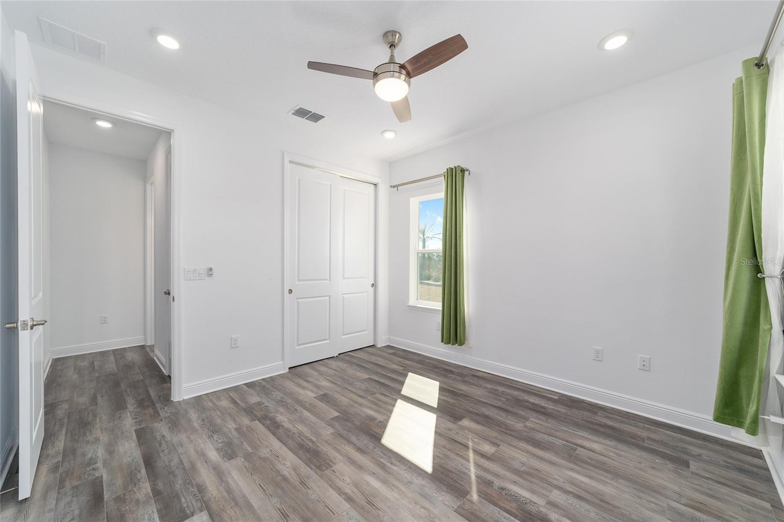 Image 31 of 42 For 9621 100th Terrace