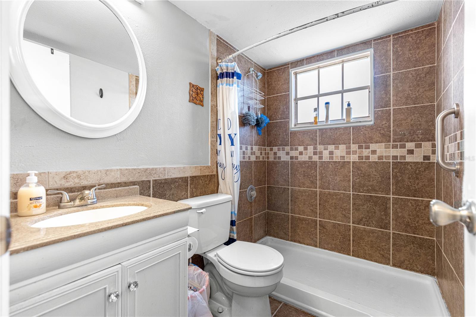 Image 20 of 33 For 588 Fairways Lane E201