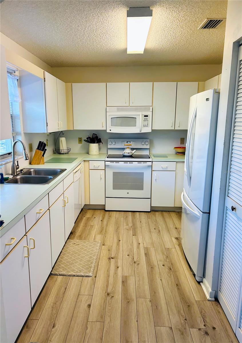 Image 3 of 8 For 8506 93rd Street B