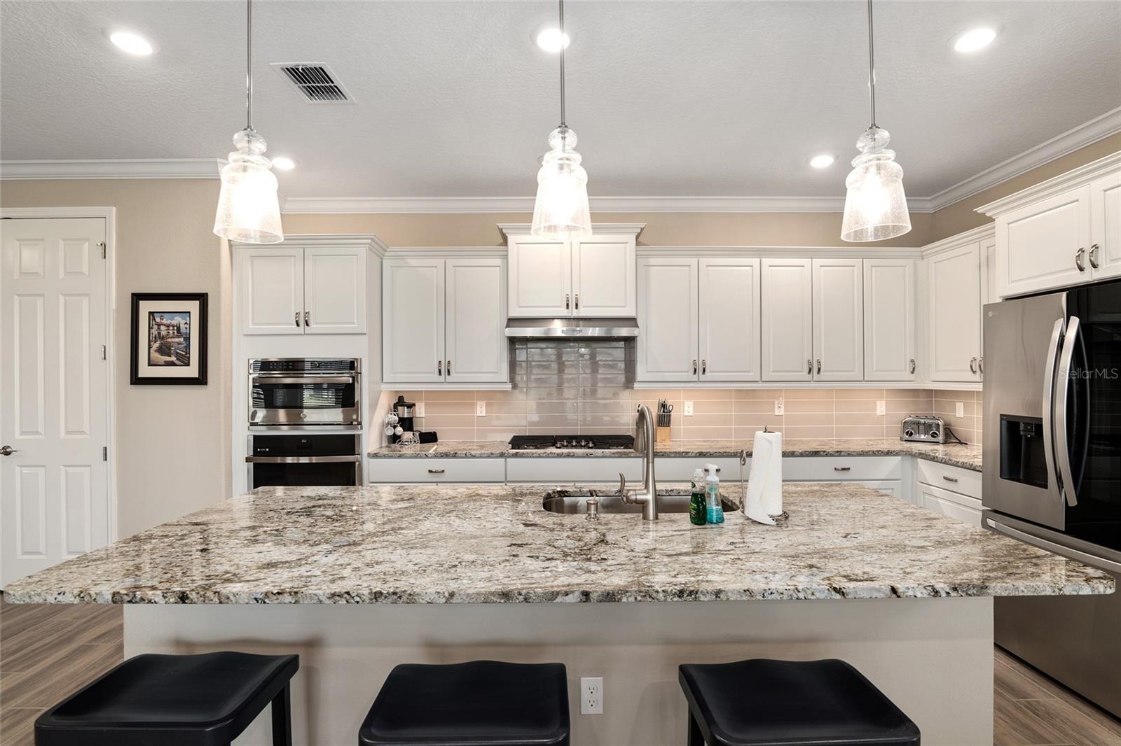 Image 22 of 93 For 4452 53rd Court