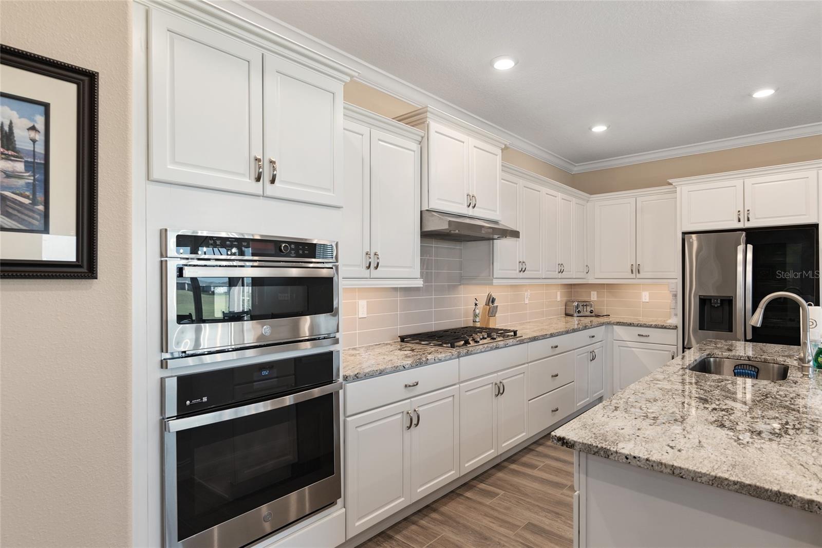 Image 24 of 93 For 4452 53rd Court