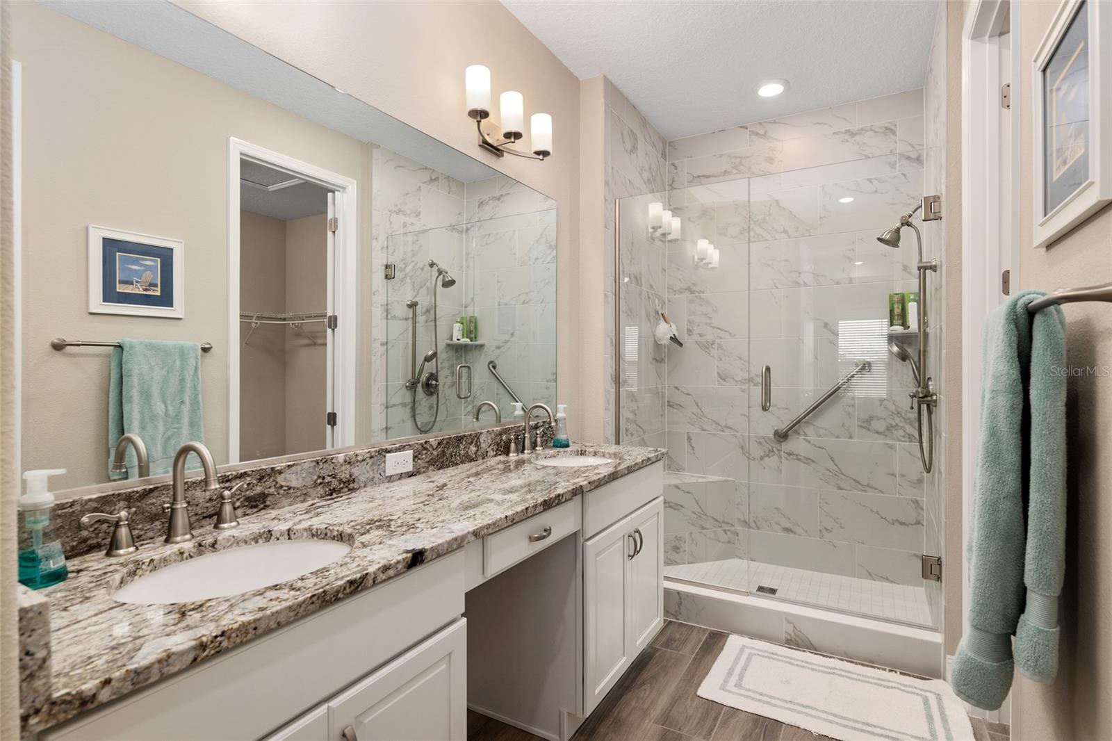 Image 32 of 93 For 4452 53rd Court