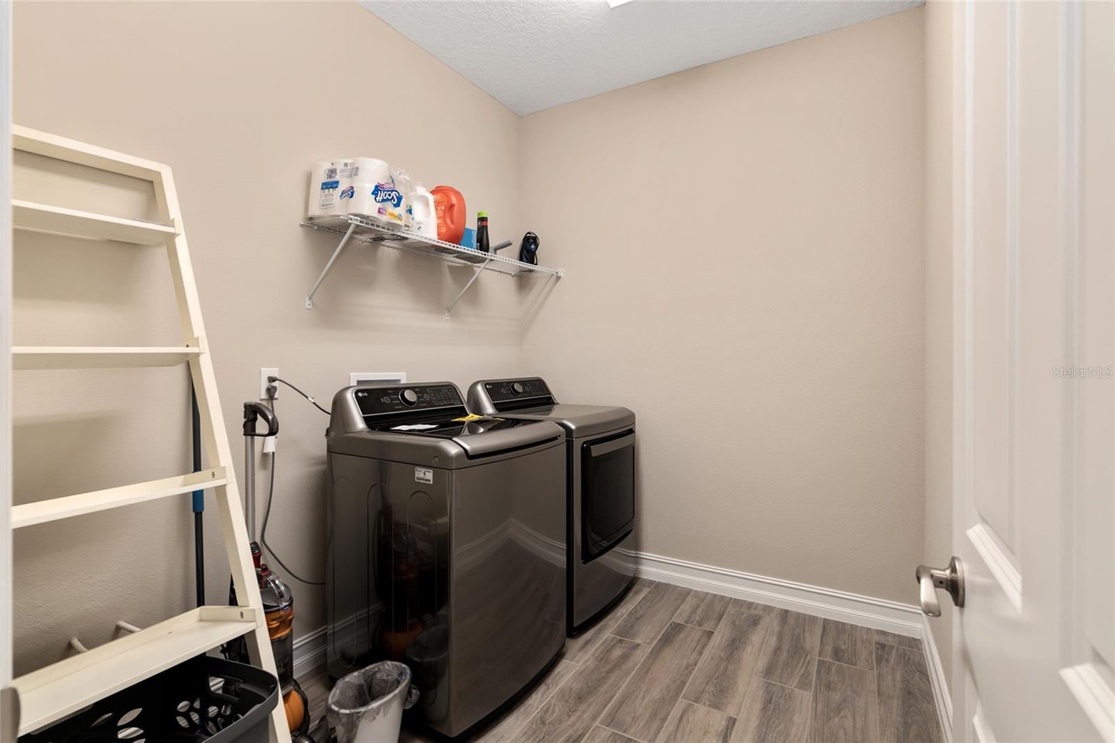 Image 48 of 93 For 4452 53rd Court