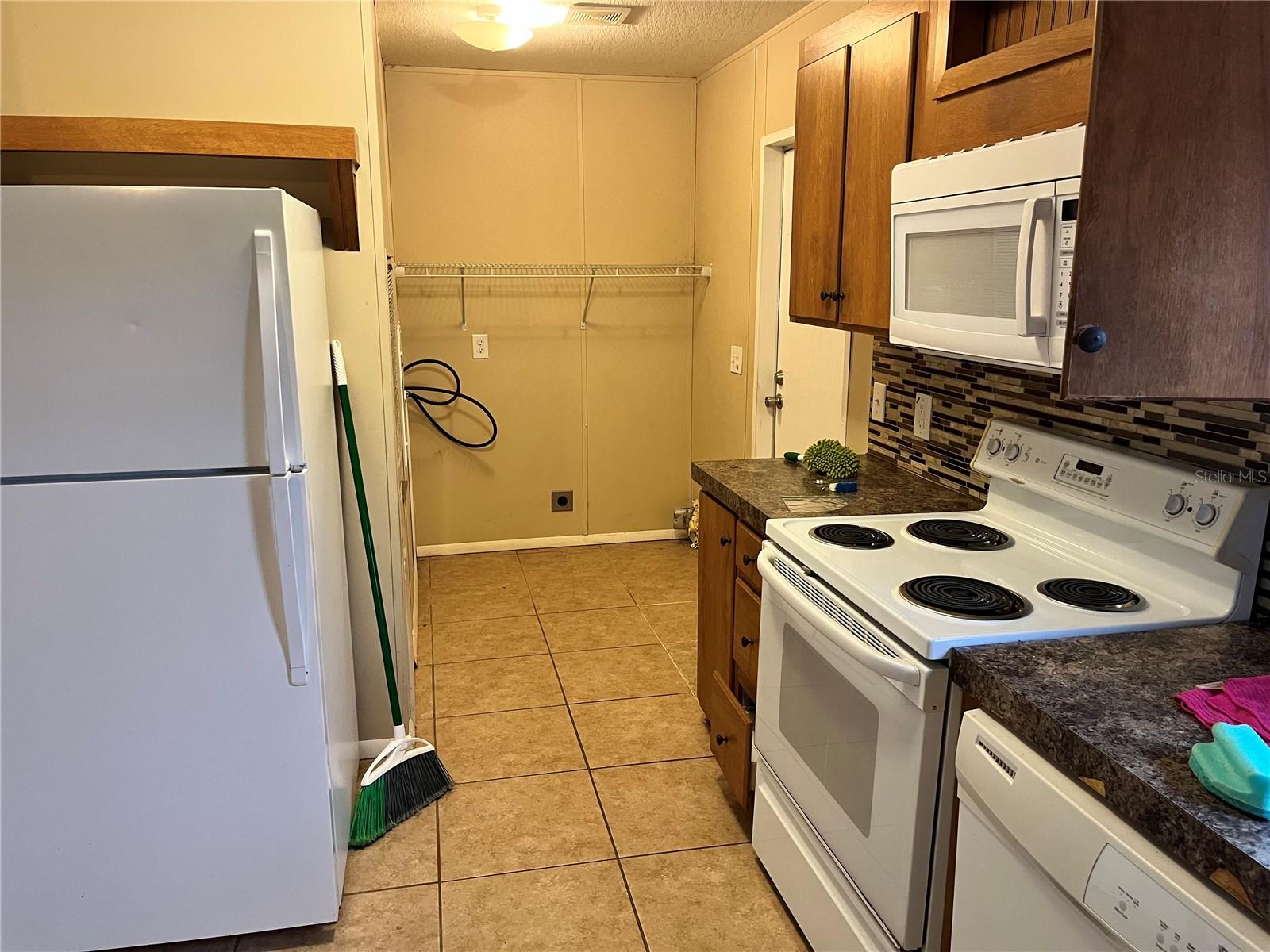 Image 3 of 16 For 9620 24th Avenue