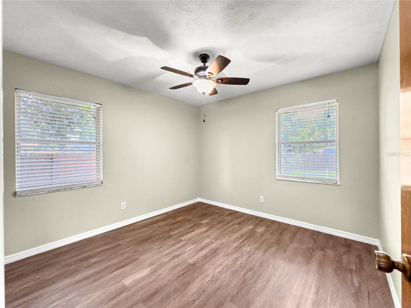 Image 10 of 30 For 10739 44th Terrace