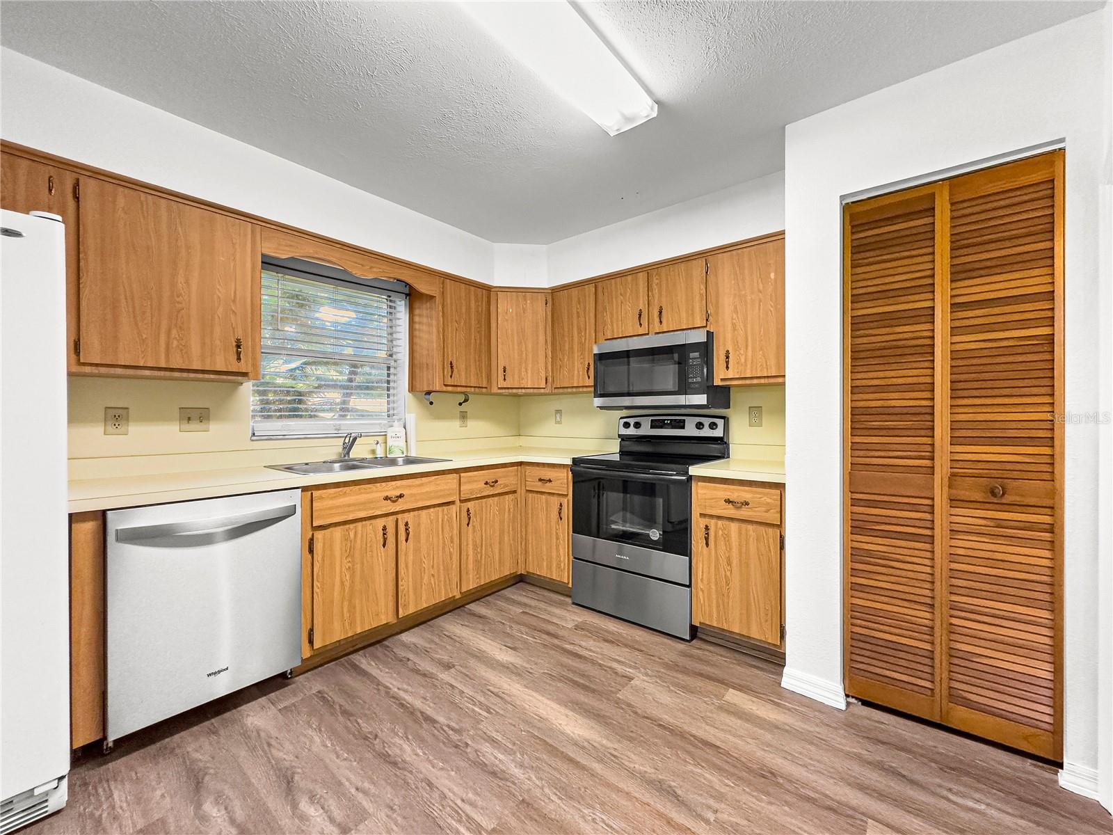 Image 17 of 30 For 10739 44th Terrace