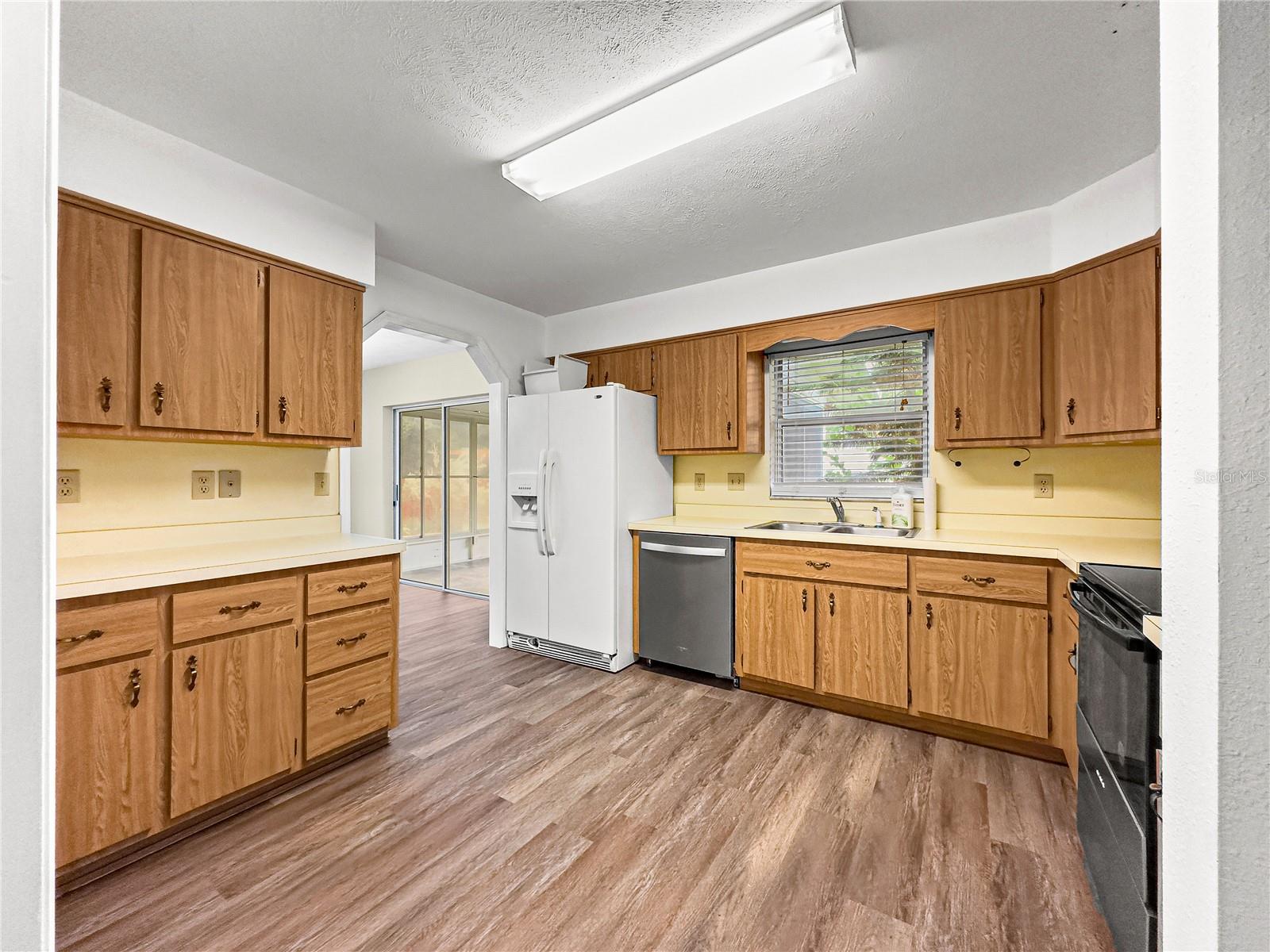 Image 18 of 30 For 10739 44th Terrace