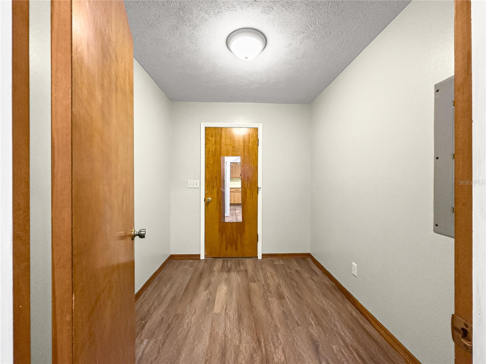 Image 19 of 30 For 10739 44th Terrace