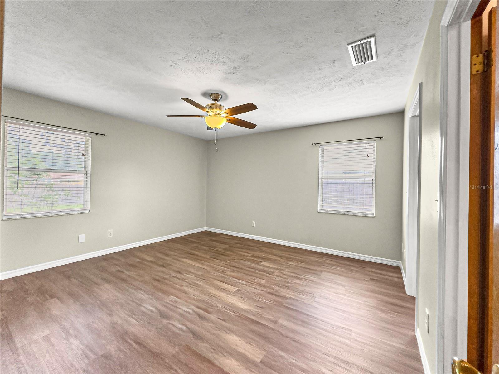 Image 20 of 30 For 10739 44th Terrace