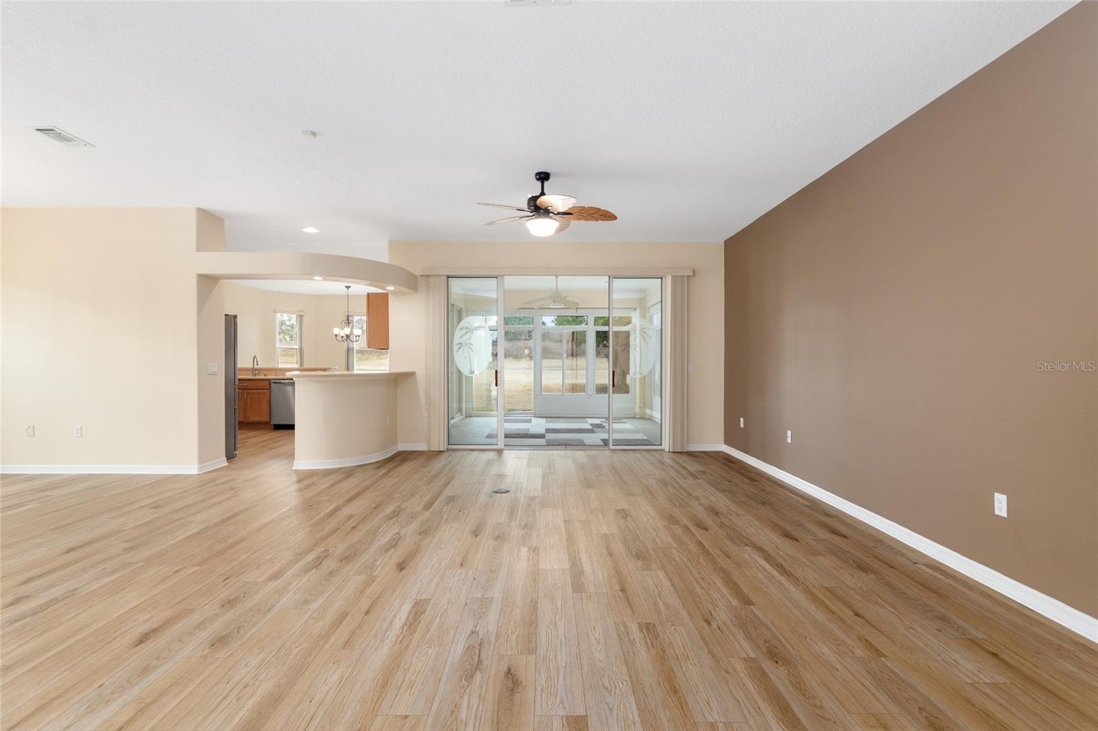 Image 10 of 82 For 15050 14th Avenue Road