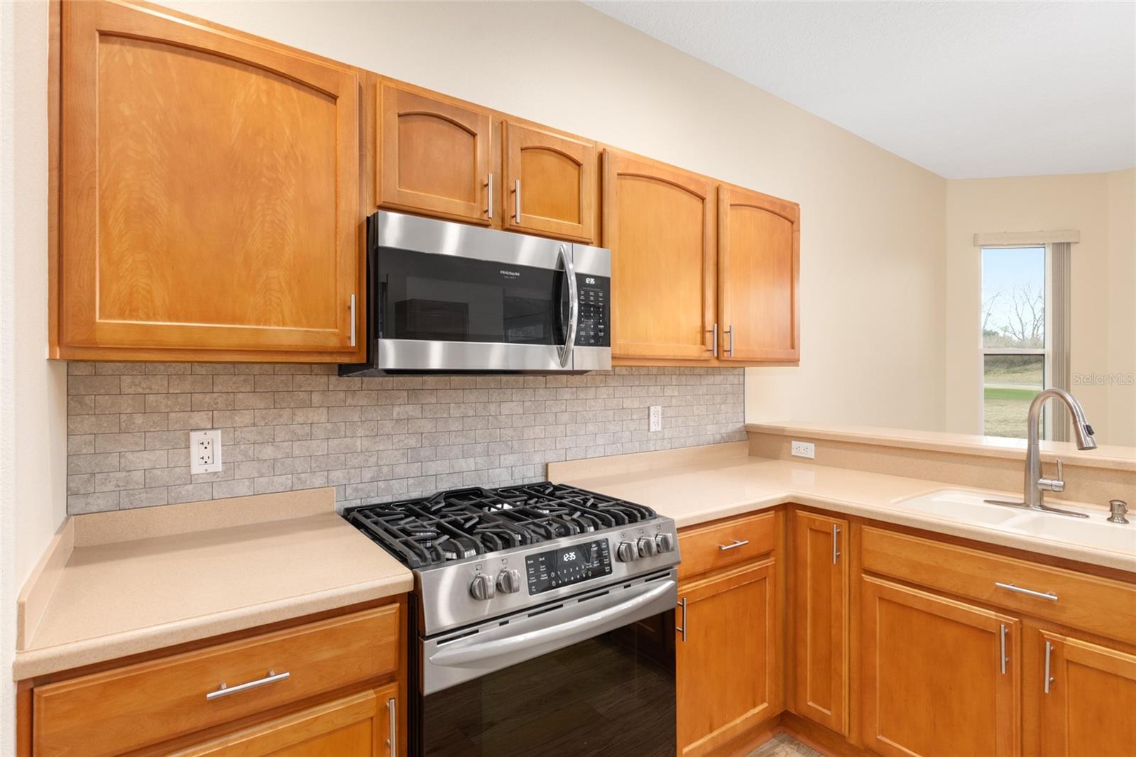 Image 21 of 82 For 15050 14th Avenue Road