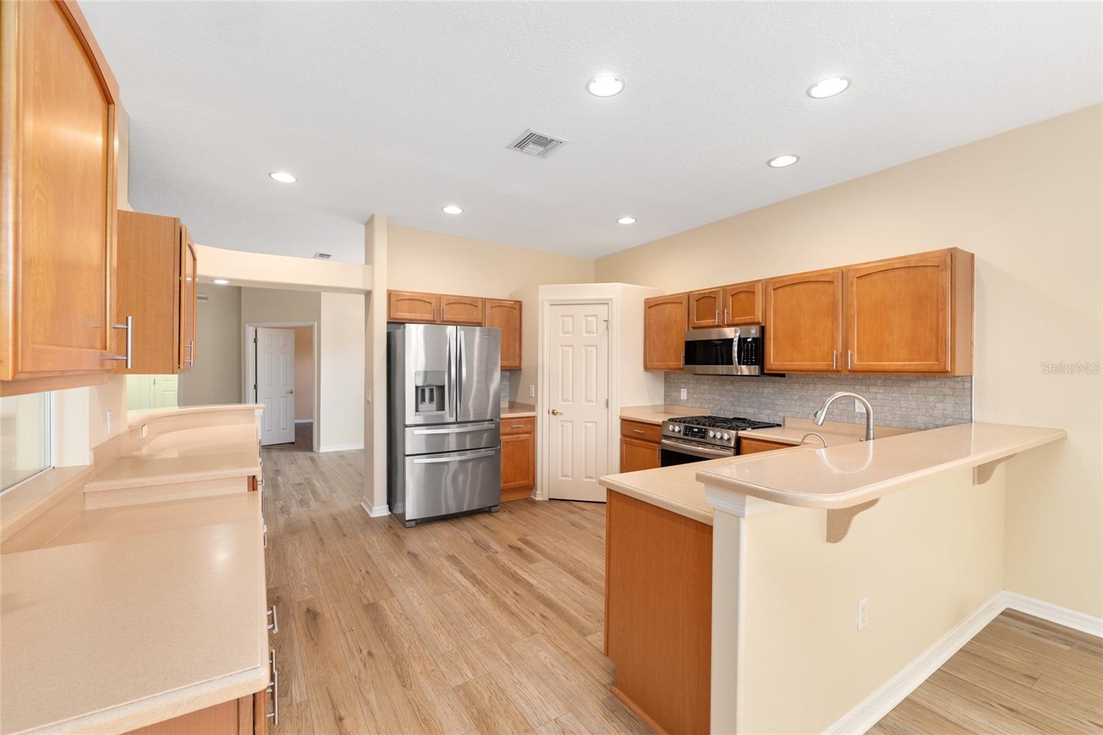 Image 25 of 82 For 15050 14th Avenue Road