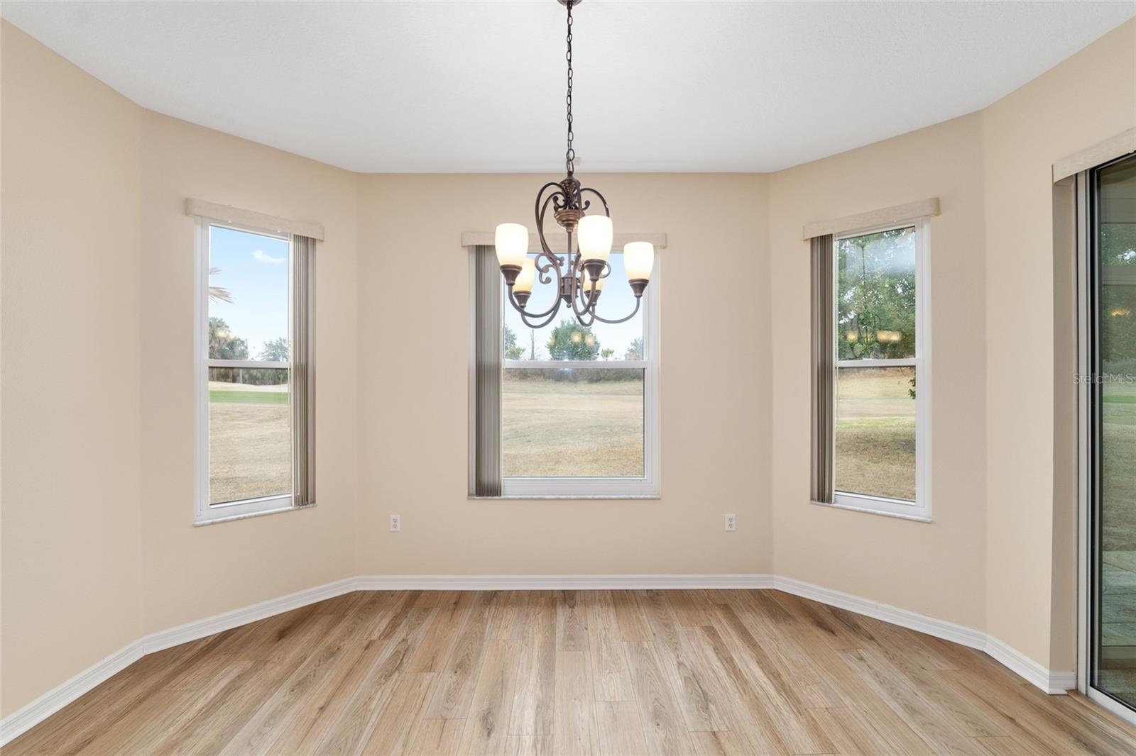 Image 26 of 82 For 15050 14th Avenue Road