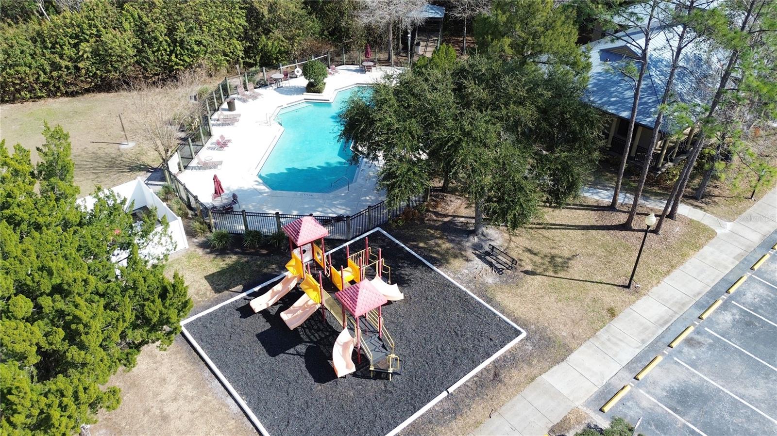 Image 14 of 43 For 13845 Amberleigh Road