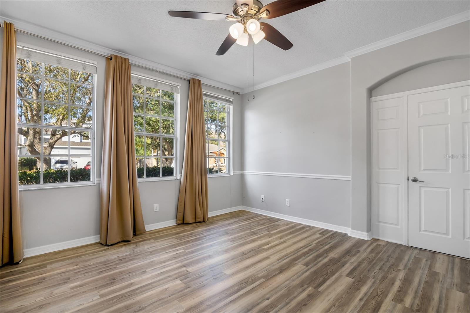 Image 18 of 43 For 13845 Amberleigh Road