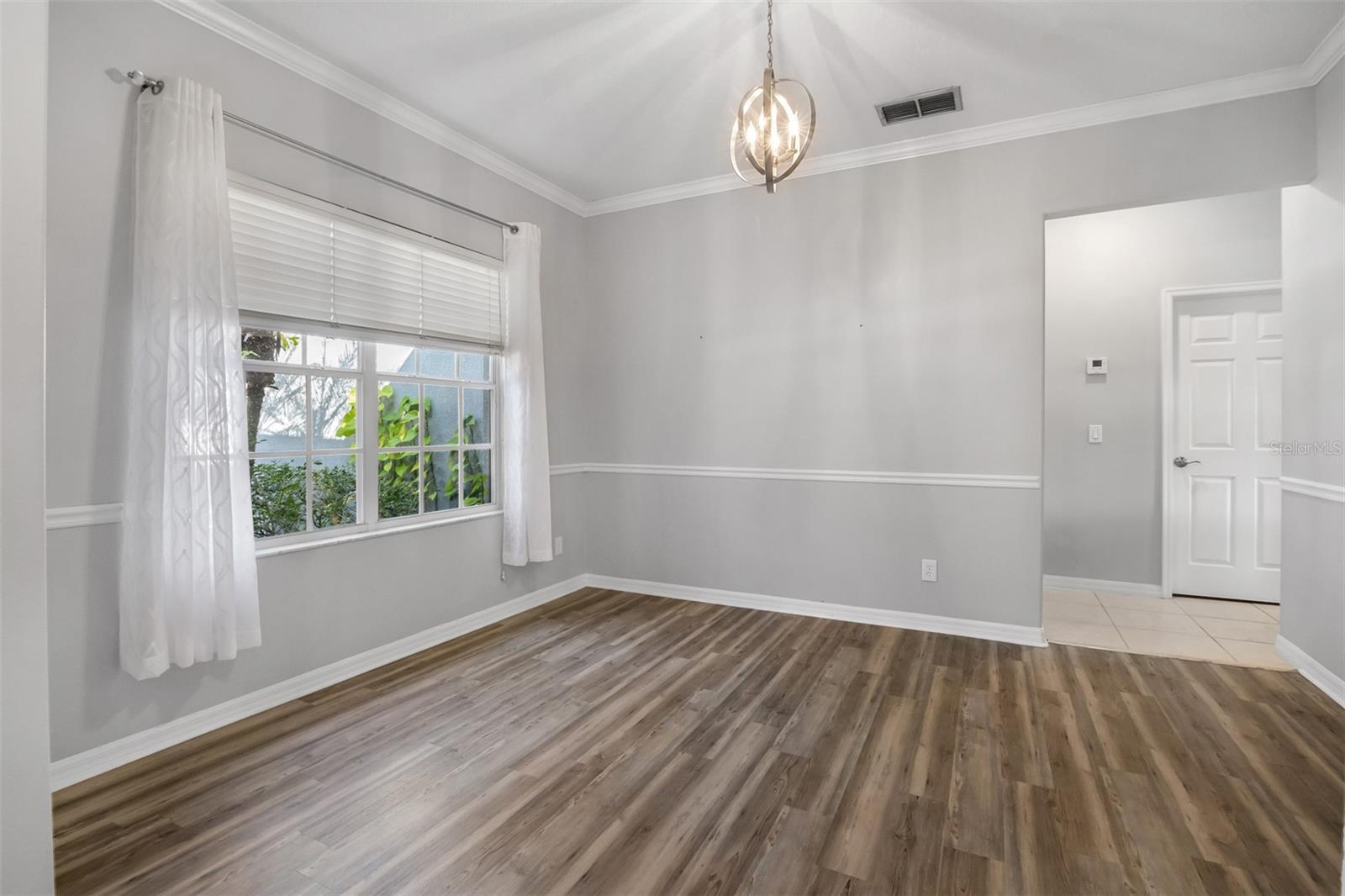 Image 19 of 43 For 13845 Amberleigh Road