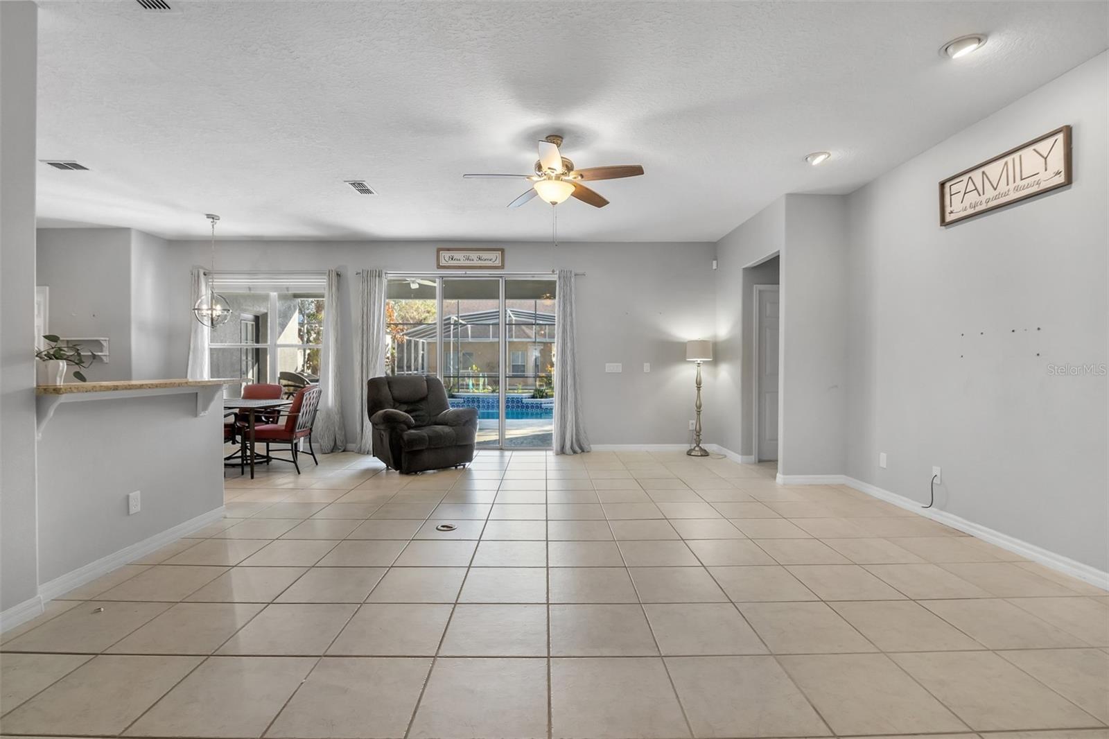 Image 23 of 43 For 13845 Amberleigh Road