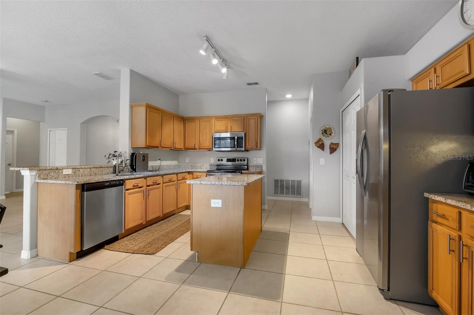 Image 27 of 43 For 13845 Amberleigh Road