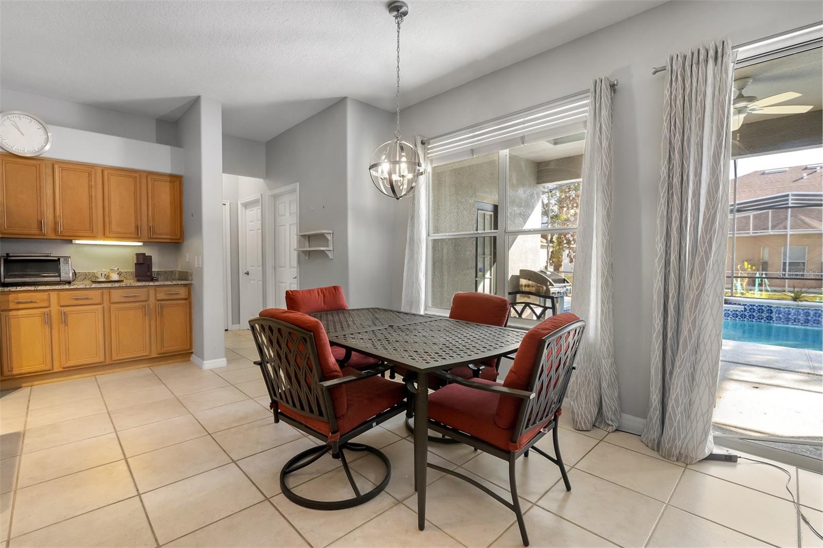 Image 28 of 43 For 13845 Amberleigh Road