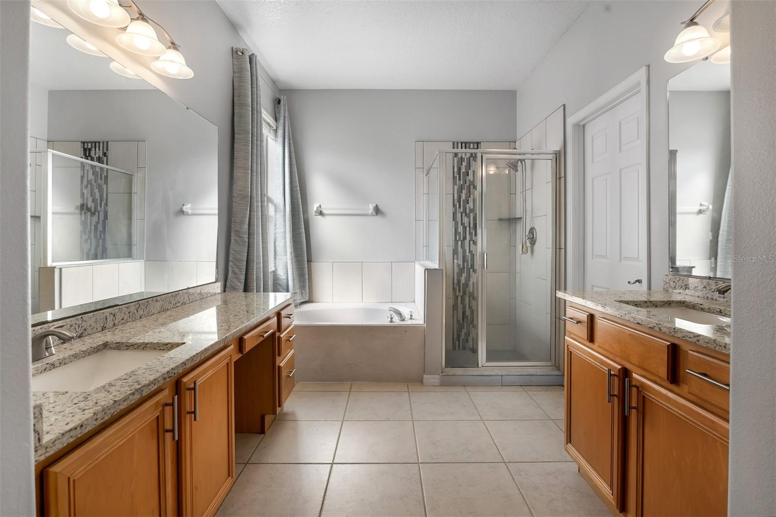 Image 38 of 43 For 13845 Amberleigh Road