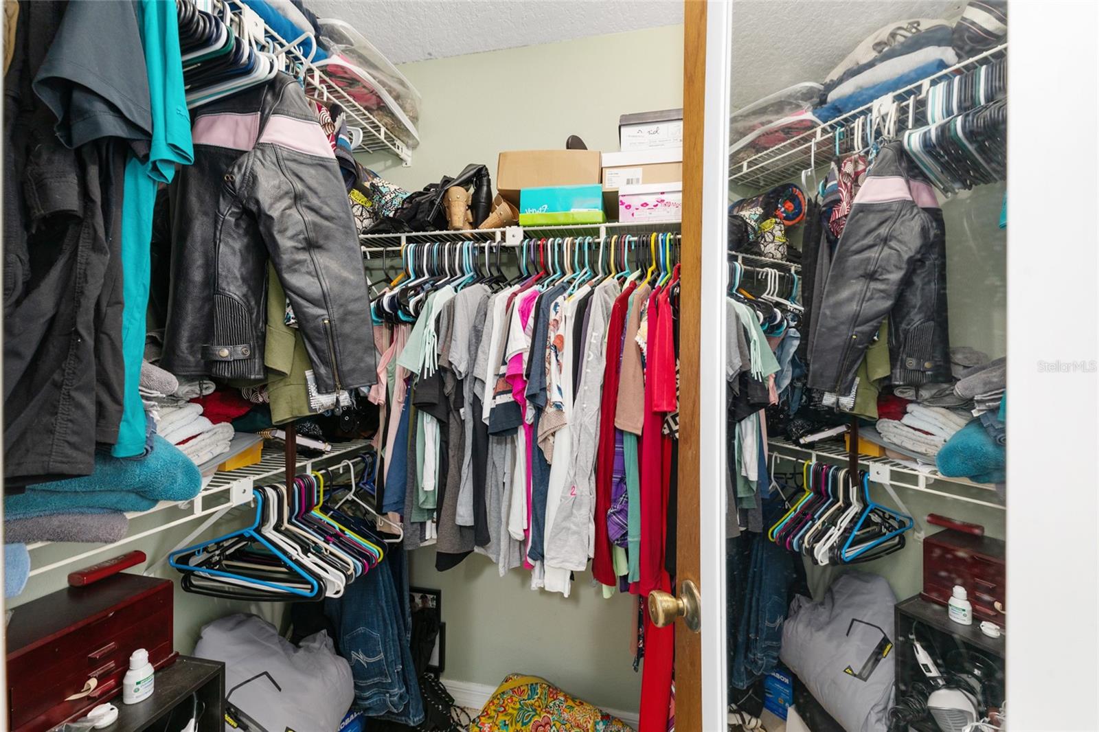 Image 13 of 33 For 3800 24th Court