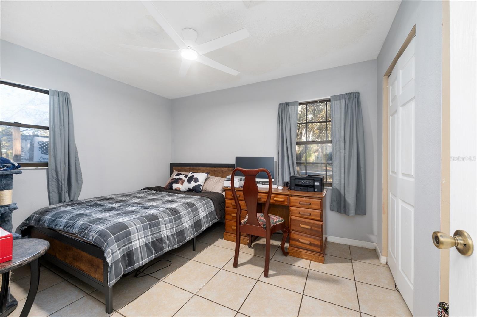 Image 16 of 33 For 3800 24th Court