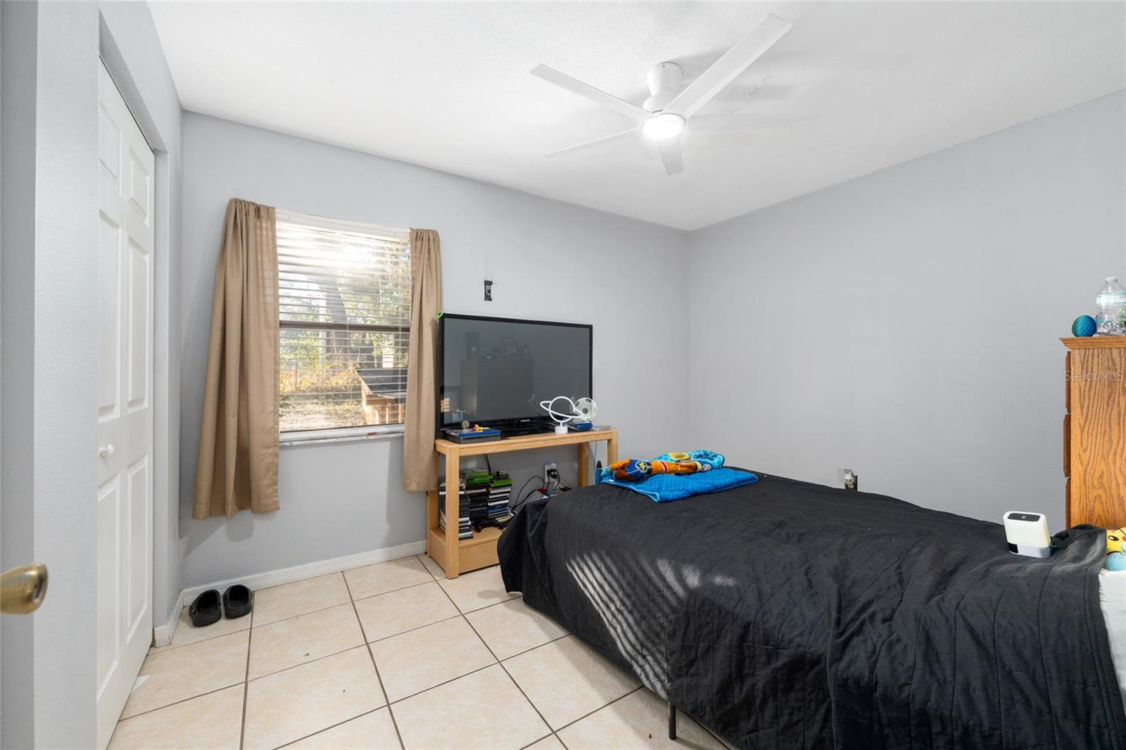 Image 19 of 33 For 3800 24th Court