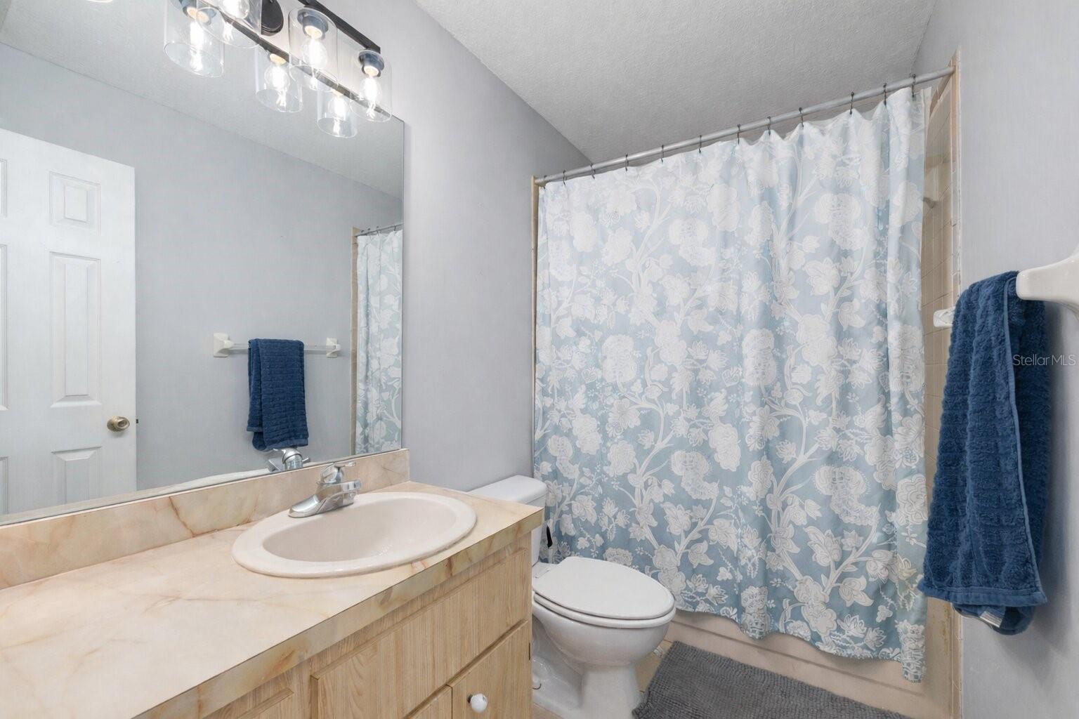 Image 21 of 33 For 3800 24th Court