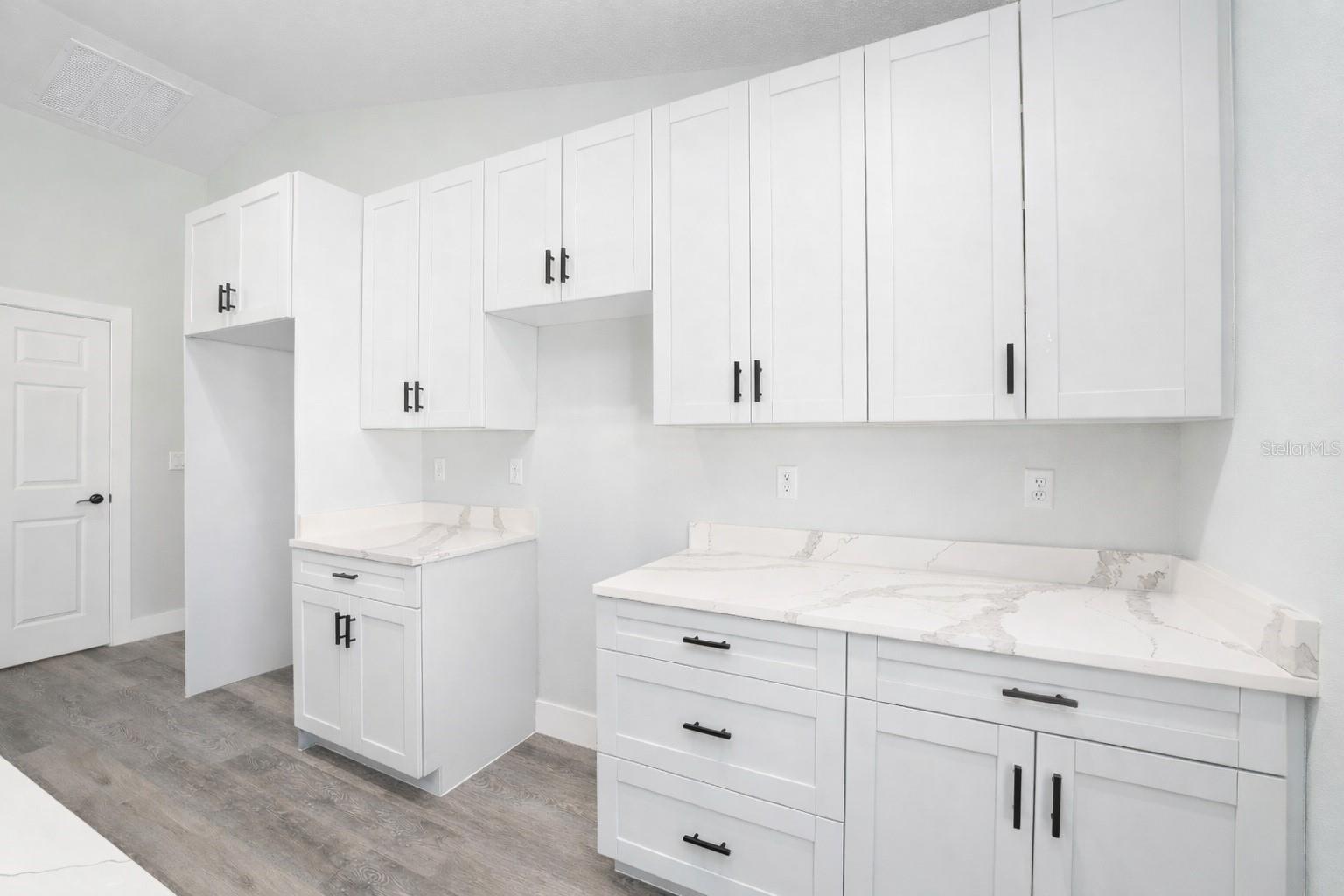 Image 9 of 28 For 10110 135th Court