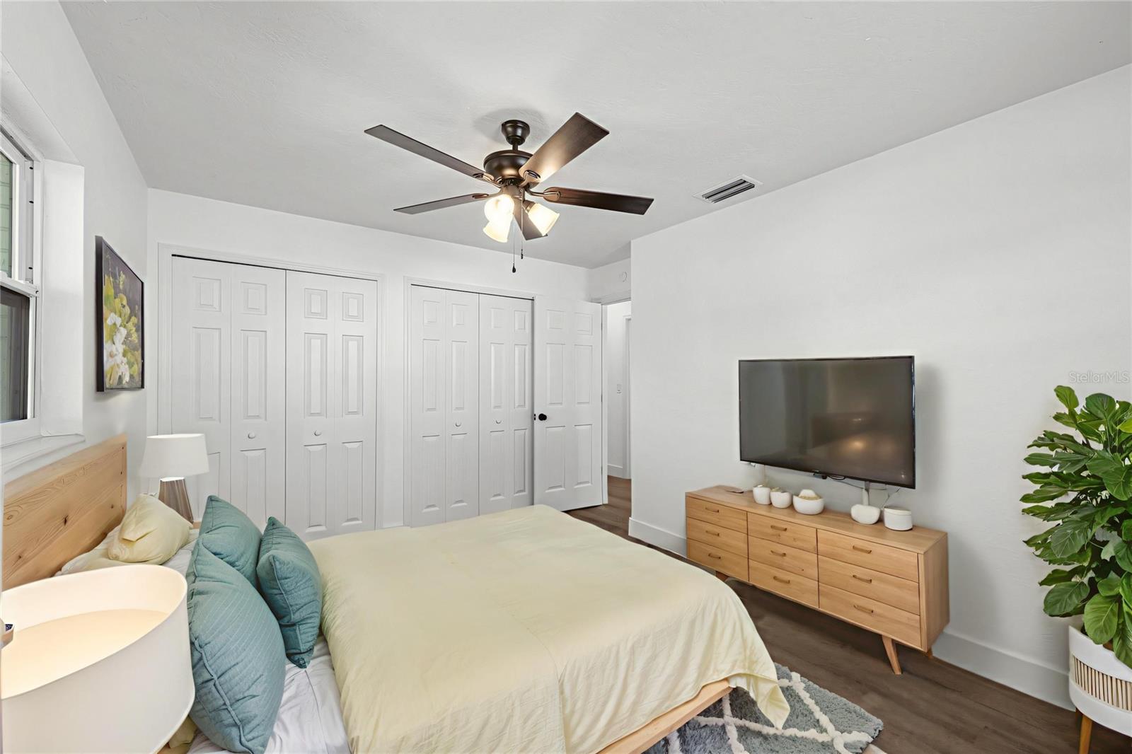 Image 17 of 27 For 5224 52nd Avenue N