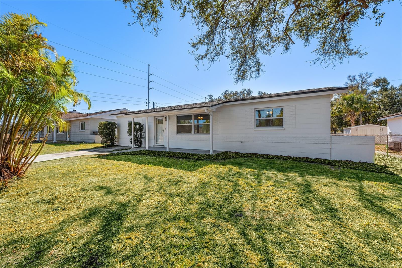 Image 2 of 27 For 5224 52nd Avenue N