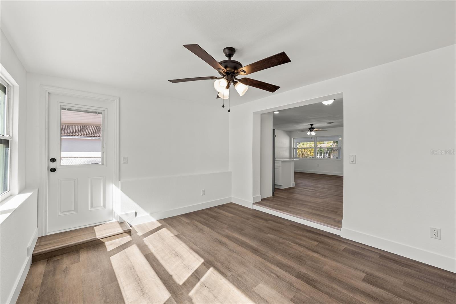 Image 22 of 27 For 5224 52nd Avenue N