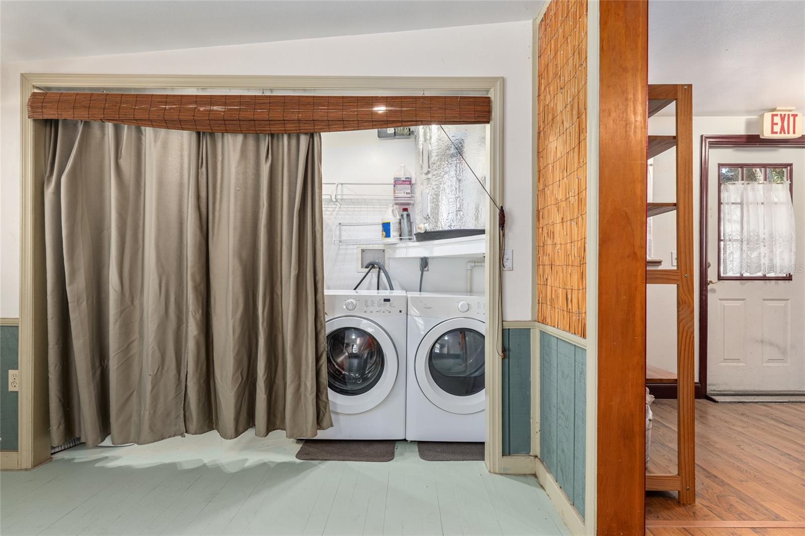 Image 51 of 63 For 20707 Park Avenue