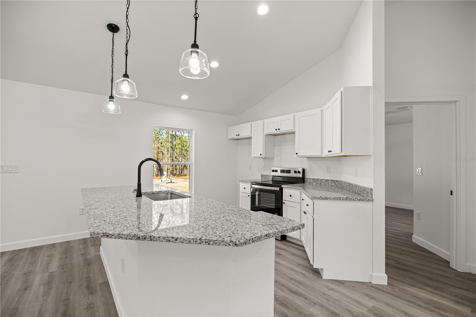 Image 8 of 28 For 24125 Foxglove Lane