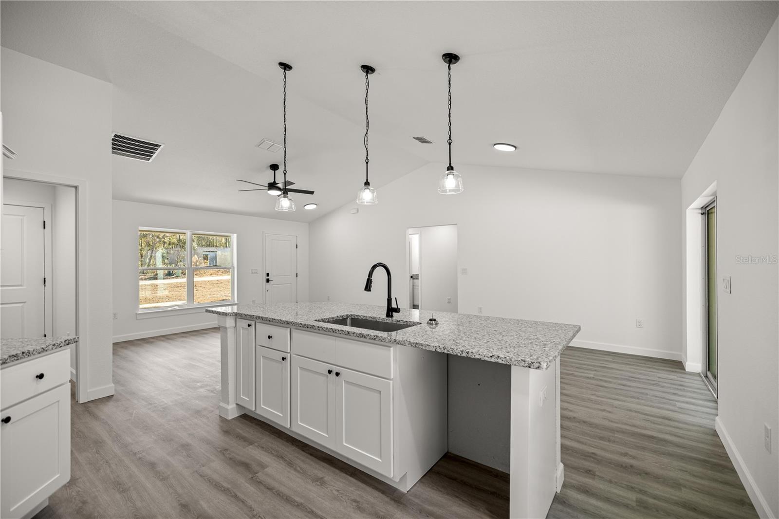 Image 9 of 28 For 24125 Foxglove Lane