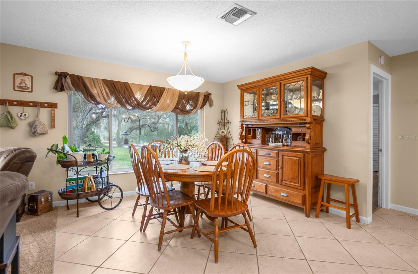 Image 10 of 57 For 2320 Dee River Road