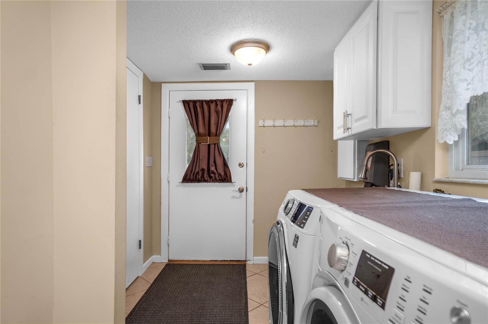 Image 15 of 57 For 2320 Dee River Road